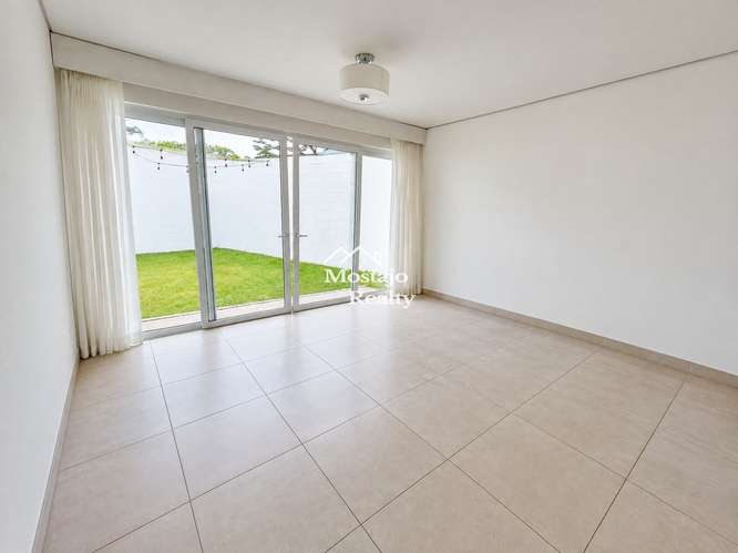 Alquiler de Casa Moderna, cuarto de servicio, Condominio Source Living, Guachipelín de Escazú - Imagen 3