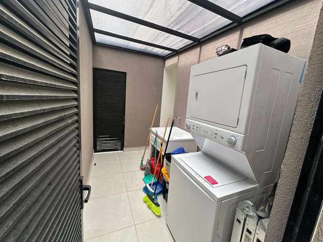 Venta de Casa en Condominio Lindora Village – Lindora, Pozos, Santa Ana - Imagen 5
