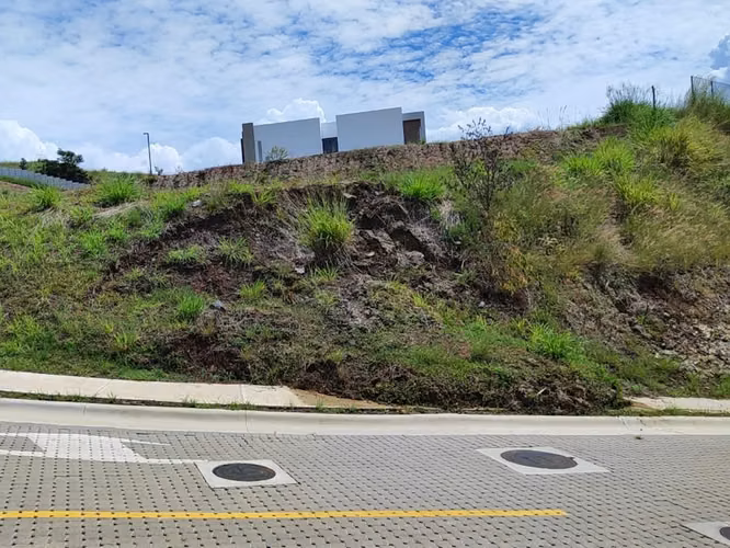 VENTA DE LOTE EN CONDOMINIO - CONDOMINIO VISTA REAL - SANTA ANA - Imagen 4