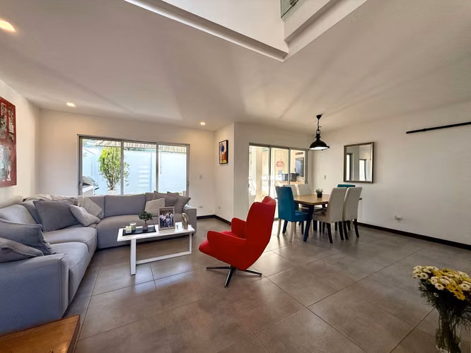 VENTA DE CASA EN CONDOMINIO EN SANTA ANA - Imagen 5