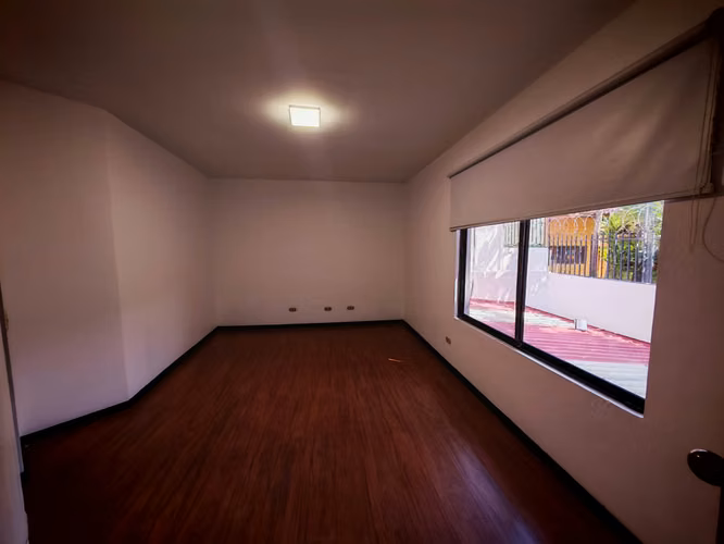 CASA EN VENTA EN CONDOMINIO EN ESCAZÚ CERCA DEL CENTRO - Imagen 15