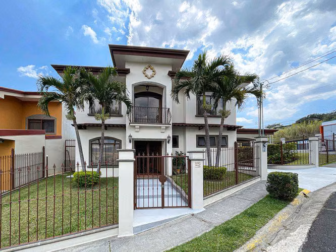 House for sale in Greece