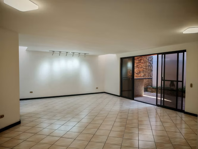 CASA EN ALQUILER EN ESCAZÚ CENTRO - Imagen 3