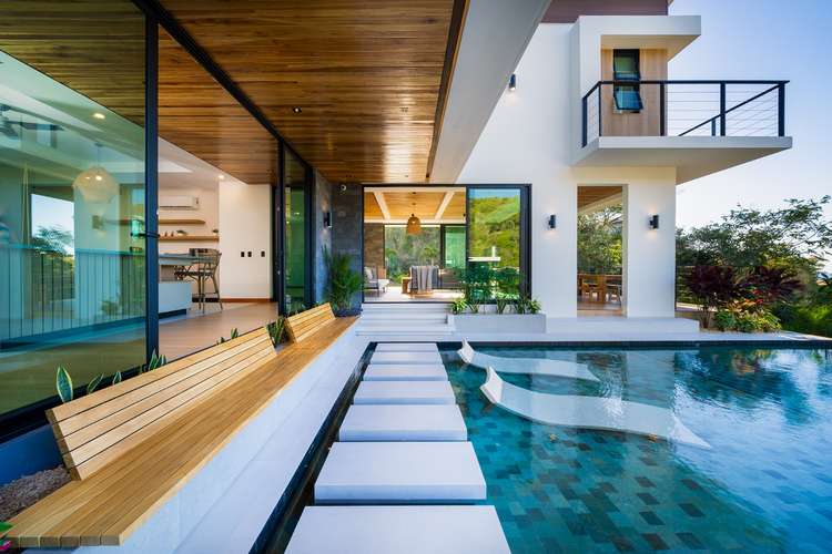 Villa de Lujo de Obra Nueva con 6 Habitaciones y Piscina Semi-Olímpica en Venta – Guanacaste