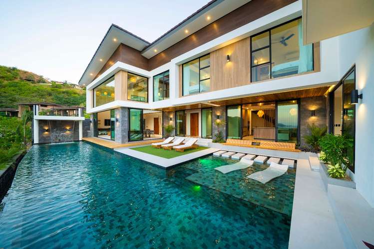 Villa de Lujo de Obra Nueva con 6 Habitaciones y Piscina Semi-Olímpica en Venta – Guanacaste
