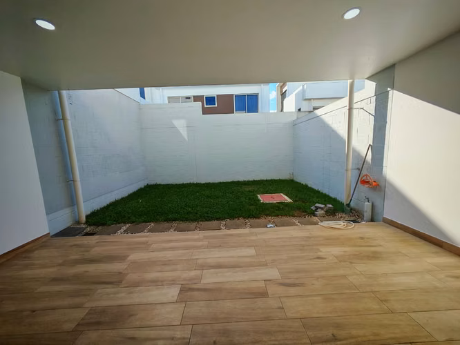 CASA MODERNA CON 3 HABITACIONES EN ESCAZÚ - Imagen 6