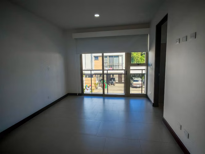 CASA MODERNA CON 3 HABITACIONES EN ESCAZÚ - Imagen 13