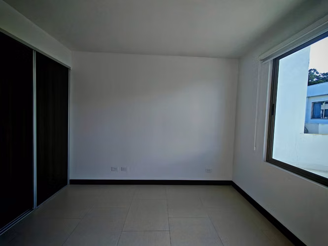 CASA MODERNA CON 3 HABITACIONES EN ESCAZÚ - Imagen 15