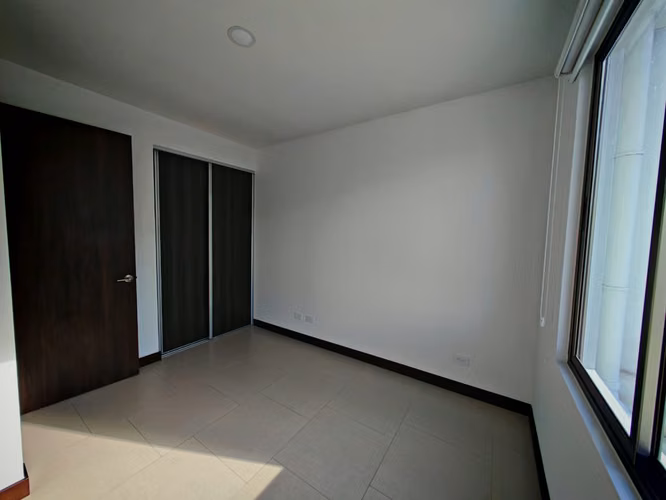 CASA MODERNA CON 3 HABITACIONES EN ESCAZÚ - Imagen 16