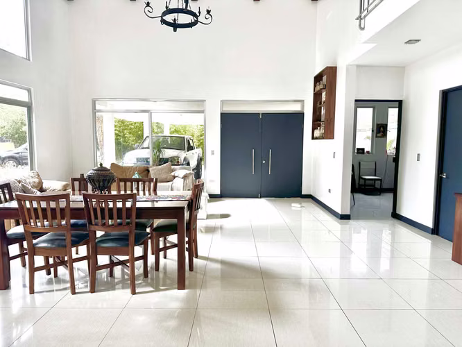 id#41300 Venta de casa independiente