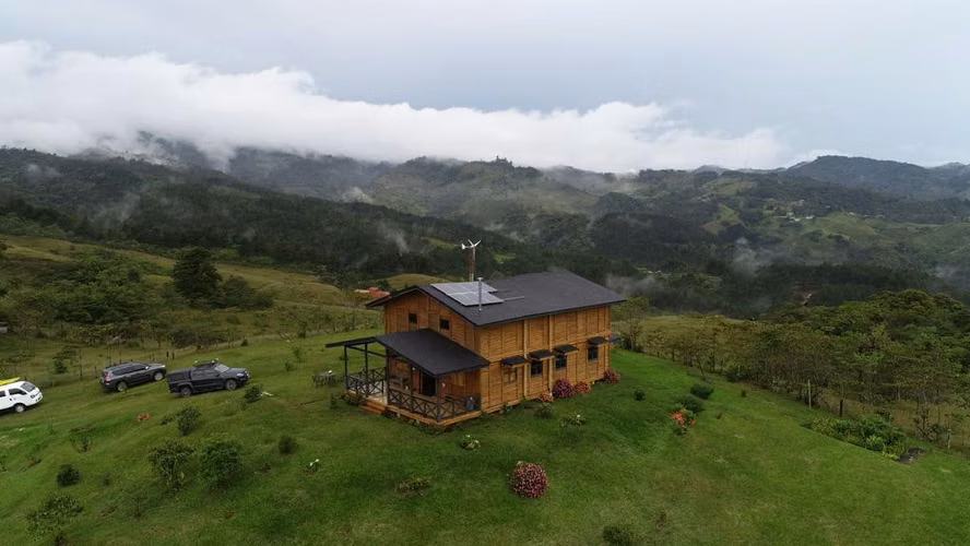 VENTA DE CABANA  EN CARTAGO AMOBLADA