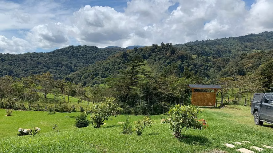 VENTA DE CABANA  EN CARTAGO AMOBLADA
