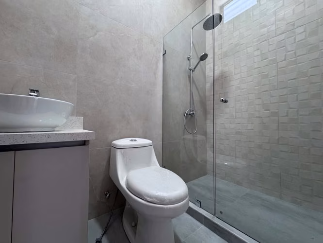 Venta de casa en Condominio Aqua con Amplios Espacios