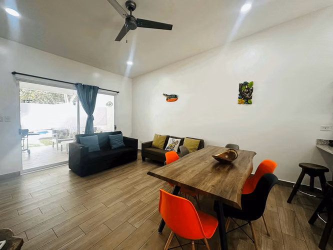 Venta de casa de una sola planta en playa Herradura, Jacó. - Imagen 4