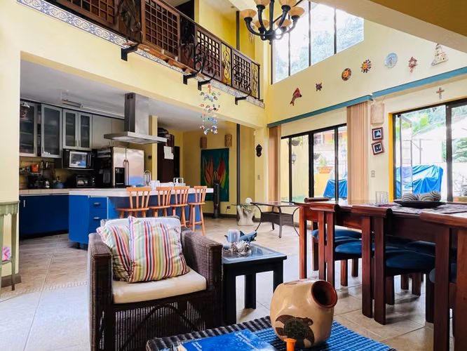 Venta de Casa en Club Punta Leona Garabito