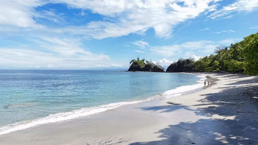Venta de Casa en Club Punta Leona Garabito