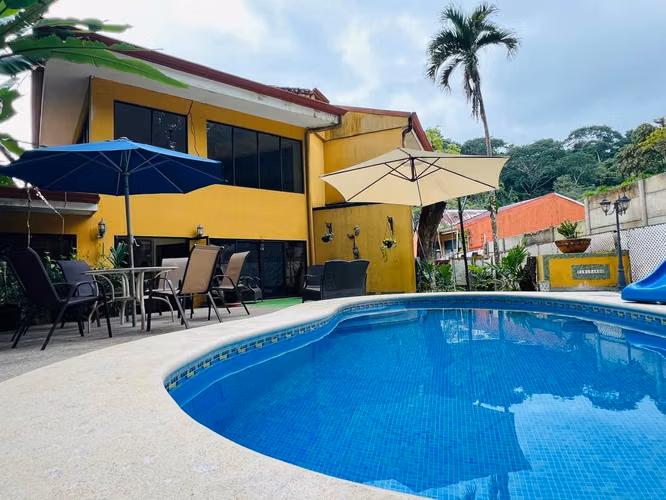 Venta de Casa en Club Punta Leona Garabito