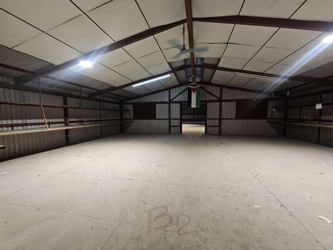 AMPLIA BODEGA CON PARQUEO Y BODEGA EN ALAJUELA CENTRO