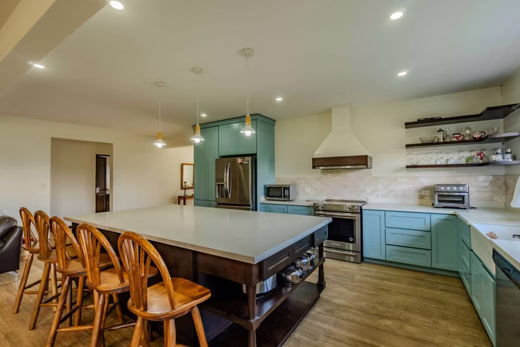 Casa en venta en La Guácima | Moderna, 4 habitaciones, lote amplio – US$390.000