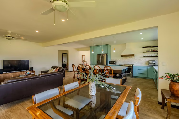 Casa en venta en La Guácima | Moderna, 4 habitaciones, lote amplio – US$390.000