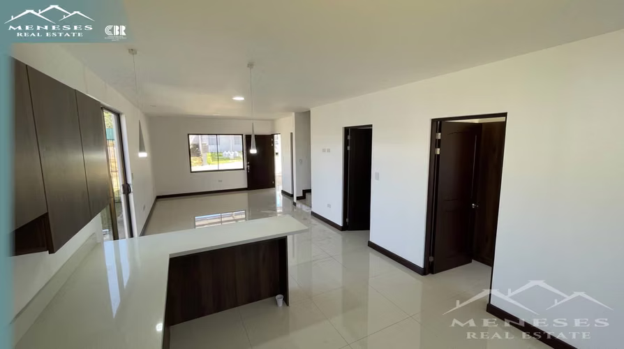 Venta de Casa NUEVA en Residencial San Isidro de Alajuela - Imagen 5