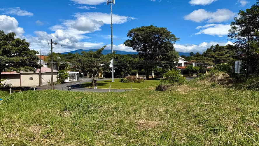 Venta Lote en Heredia Cariari Bosques de Doña Rosa | Rebajado | Ubicación Premium - Imagen 3