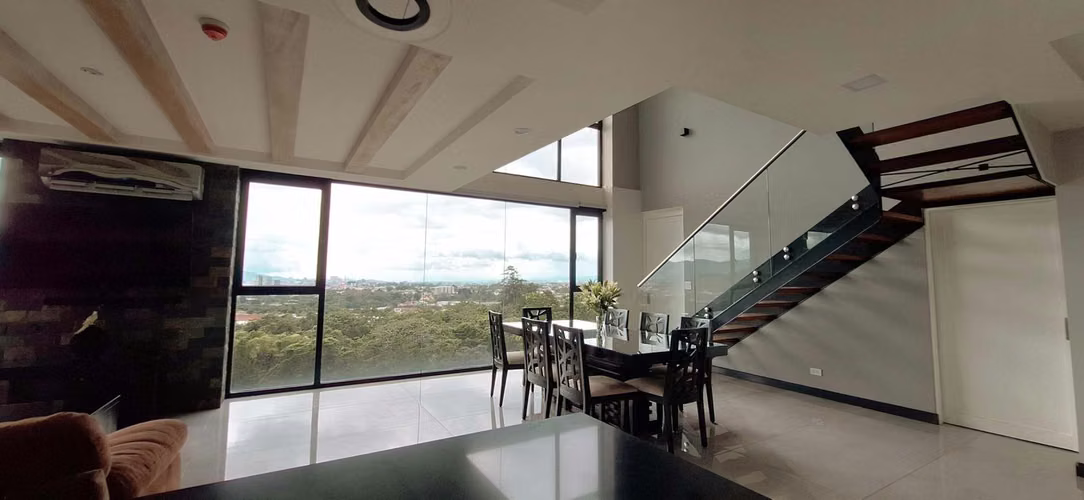 Venta de Apartamento tipo Penthouse en Condominio Golfside