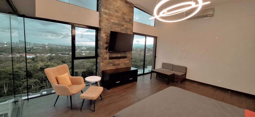 Venta de Apartamento tipo Penthouse en Condominio Golfside