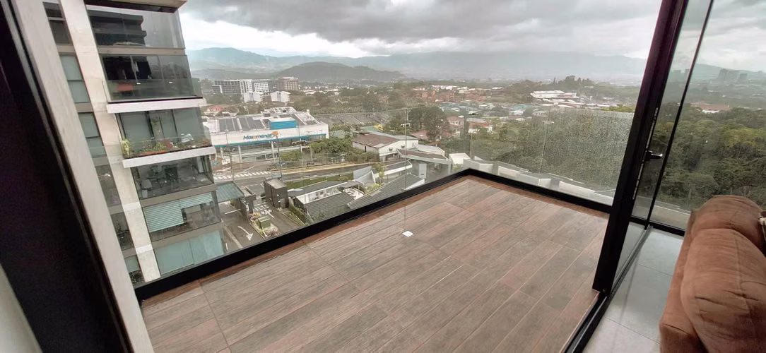 Venta de Apartamento tipo Penthouse en Condominio Golfside