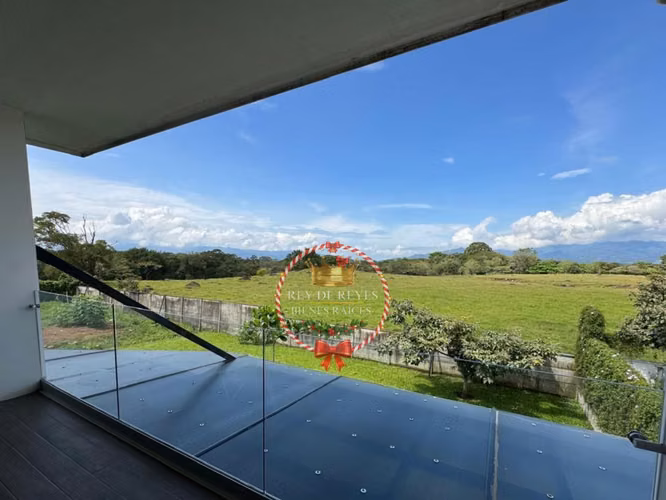 Venta de Casa en Exclusivo Condominio En La Garita de Alajuela