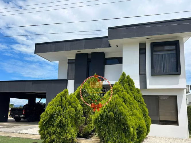 Venta de Casa en Exclusivo Condominio En La Garita de Alajuela
