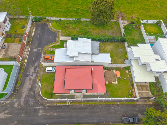 Se vende casa en Residencial | La Guacima