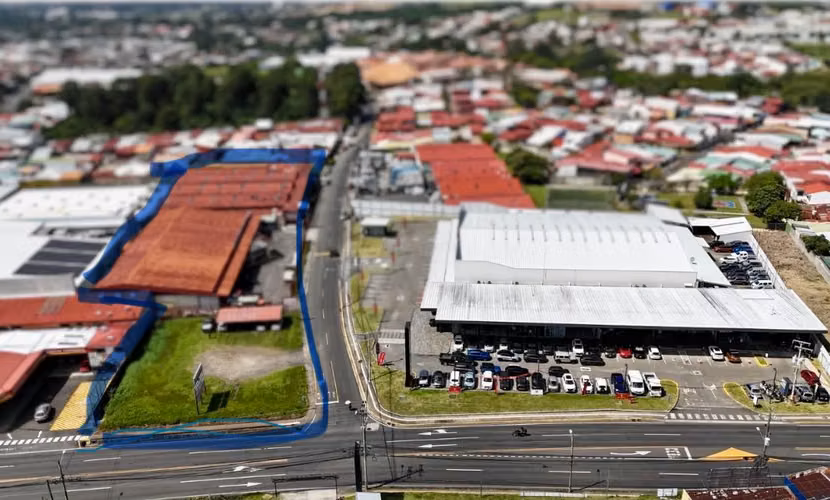 EN VENTA -  PROPIEDAD COMERCIAL ESQUINERA – HEREDIA CENTRO - Imagen 2