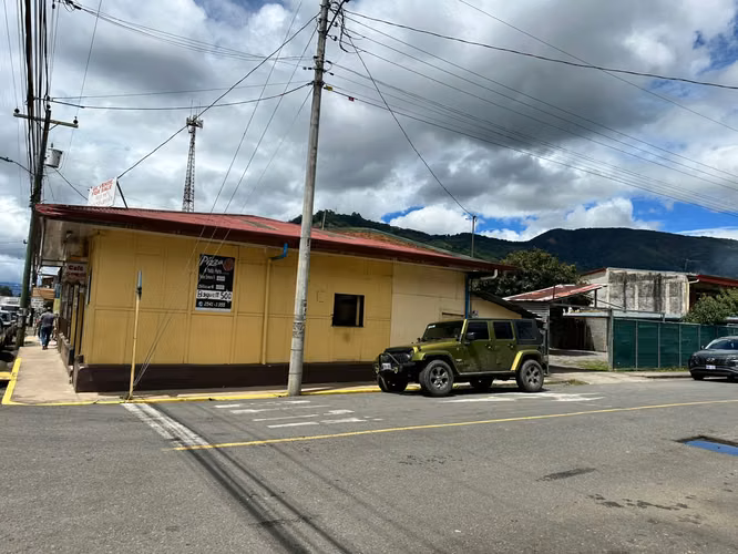 Lote Esquinero en el Corazón de Santa María de Dota