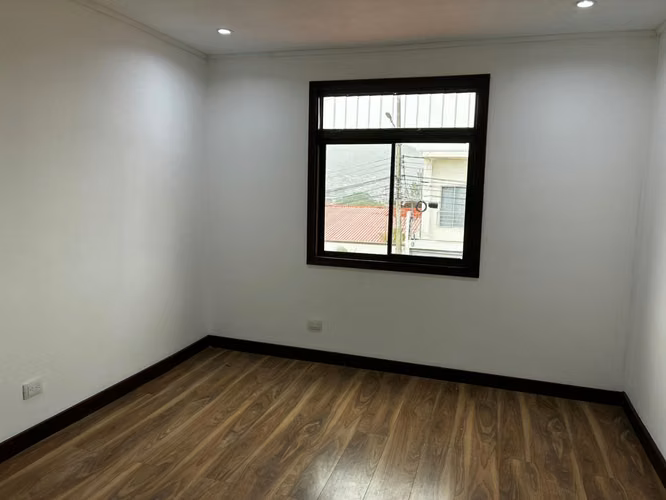 Alquiler con opción a compra – Lomas de Ayarco Sur 5895
