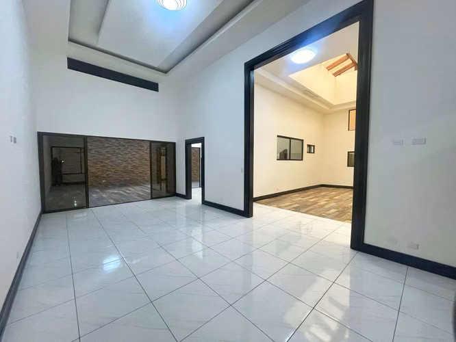 Casa en alquiler, uso de suelo mixto! Rohrmoser P330