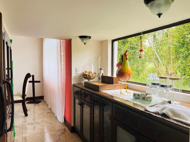 Venta de casa en San Rafael de Coronado en lote de 2500 m2
