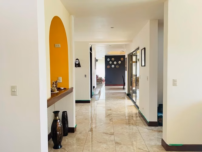 Venta de casa en San Rafael de Coronado en lote de 2500 m2