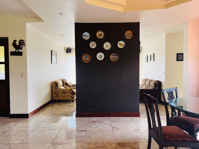 Venta de casa en San Rafael de Coronado en lote de 2500 m2