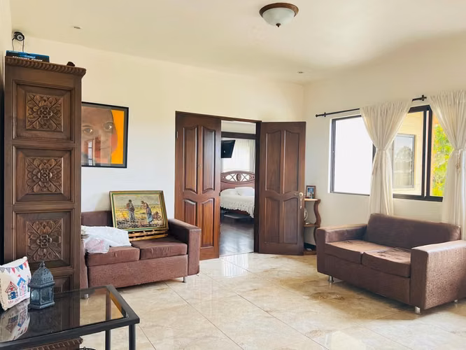 Venta de casa en San Rafael de Coronado en lote de 2500 m2