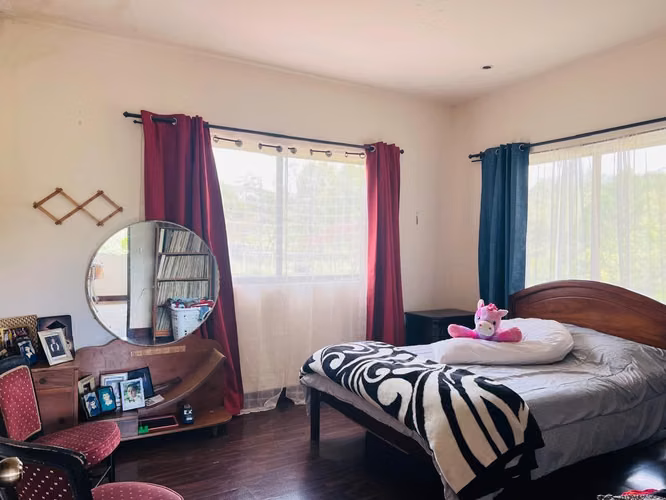 Venta de casa en San Rafael de Coronado en lote de 2500 m2