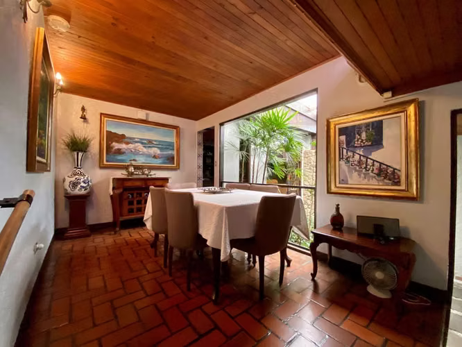 Venta de casa en San Rafael Escazú en lote de 1887 m2 - Imagen 5