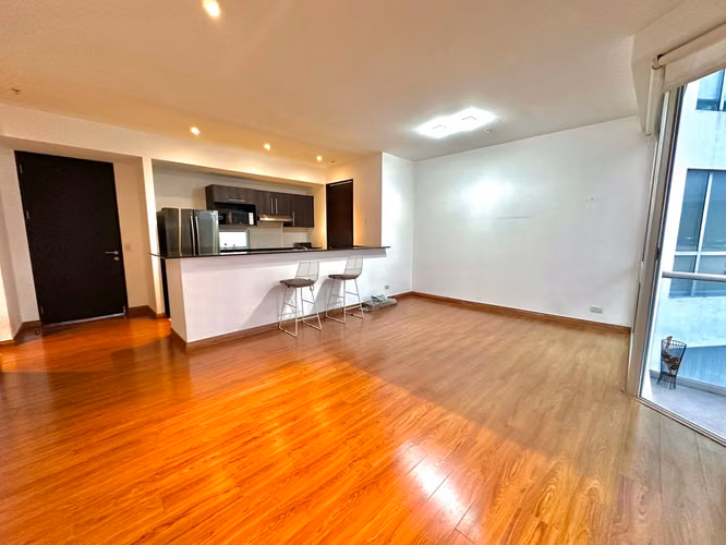 Apartamento con línea blanca en alquiler en Nunciatura! P566