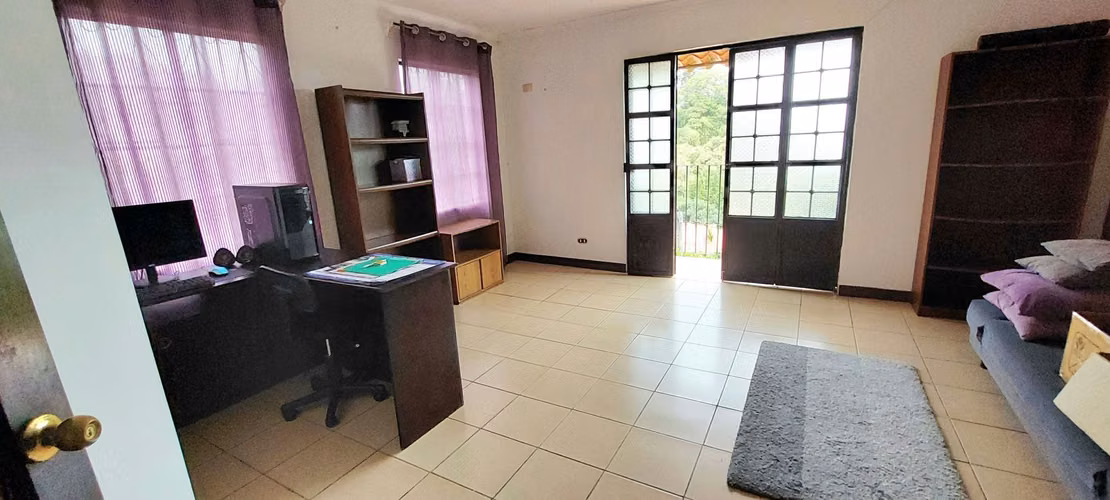 Venta Gran casa de lujo en Coronado – ¡Amplia, elegante y rodeada de naturaleza! con 5 habitaciones