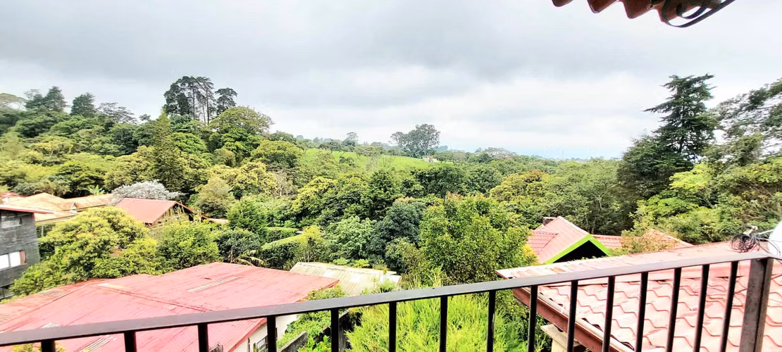 Venta Gran casa de lujo en Coronado – ¡Amplia, elegante y rodeada de naturaleza! con 5 habitaciones