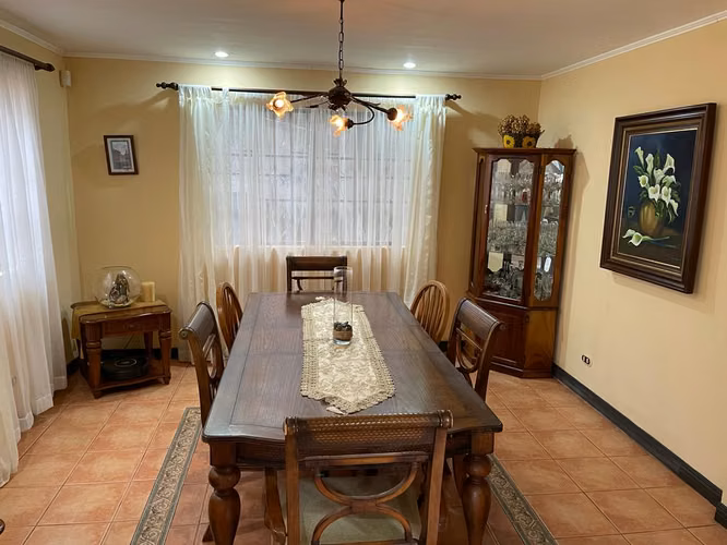 Venta Gran casa de lujo en Coronado – ¡Amplia, elegante y rodeada de naturaleza! con 5 habitaciones