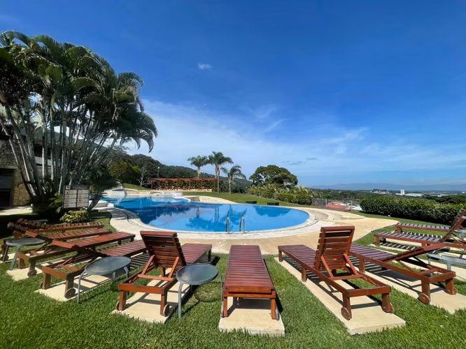 APARTAMENTO AMUEBLADO EN SANTA ANA