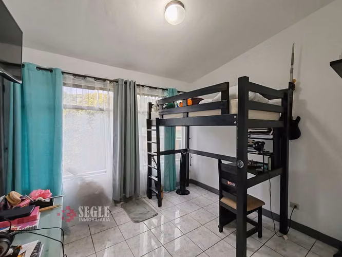 Venta de casa con uso de suelo mixto, Escazú, San Rafael.