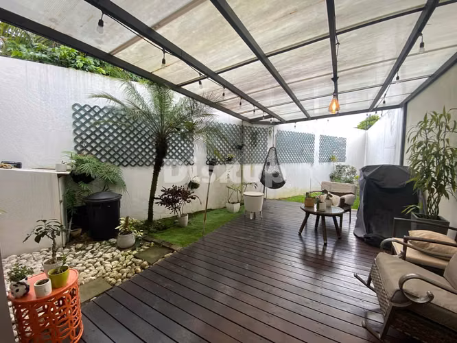 Venta de moderna casa de 5 hab. C/patio. Pinares de Curridabat - Imagen 12