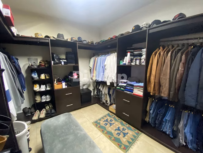 Venta de moderna casa de 5 hab. C/patio. Pinares de Curridabat - Imagen 18